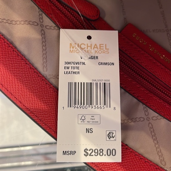 Michael Kors Voyager Saffiano Leather Tote Bag
Style# 30H1GV6T4T
NWT
Flame - Picture 7 of 16